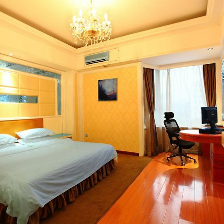 Bluesky Hotel Гуанчжоу Екстер'єр фото
