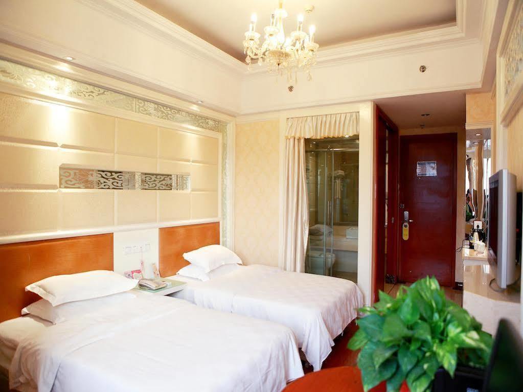 Bluesky Hotel Гуанчжоу Екстер'єр фото