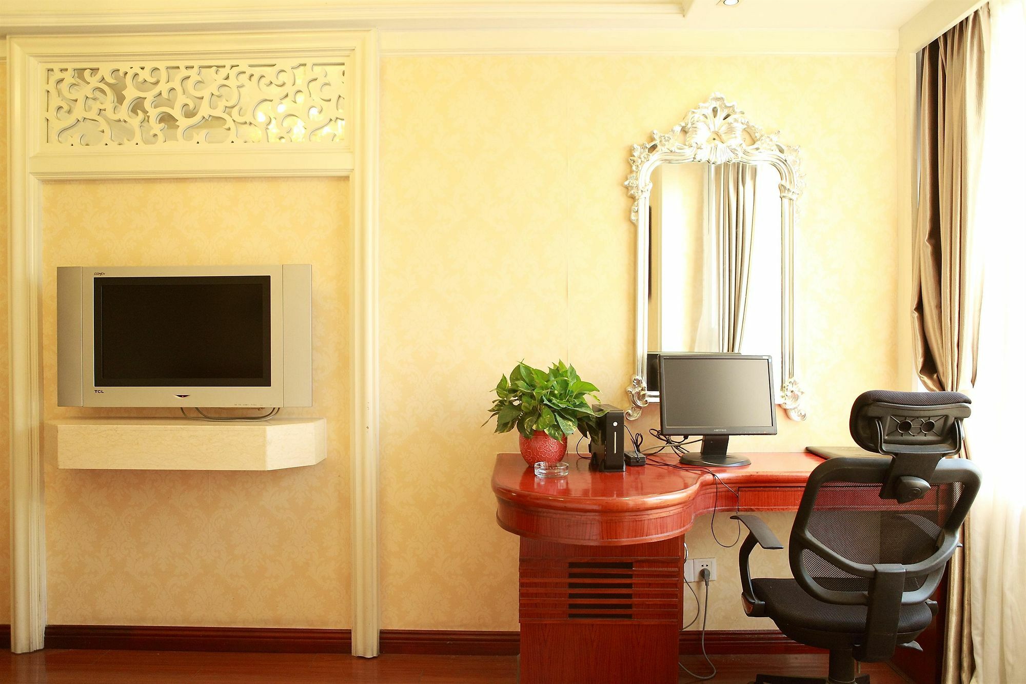 Bluesky Hotel Гуанчжоу Екстер'єр фото